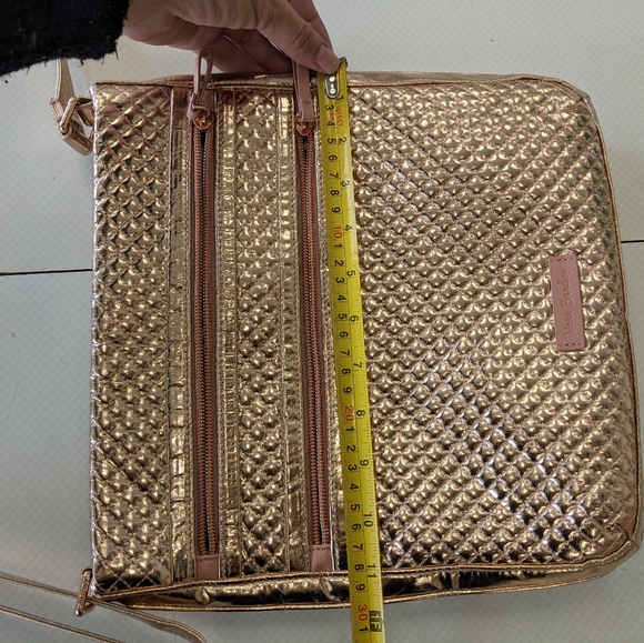 GENTLY USED ROSE GOLD VERA BRADLEY QUILTED CROSSBODY BAG & CARD HOLDER - Picture 11 of 16